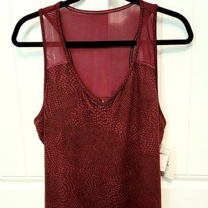 H Halston Studio Womens Size Large Red Python Mesh V-Neck Athletic Tank Top NWT